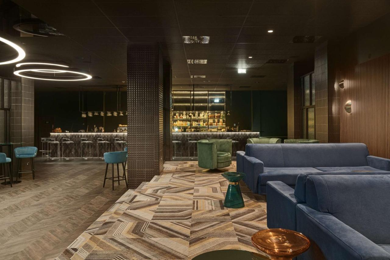 Radisson Blu Resort & Conference Center, Ostroda Mazury Exterior foto The bar at the 2018 London Design Festival